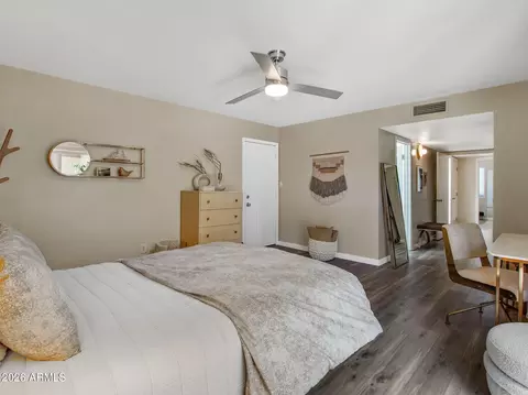 Bedroom - 2701 E Cactus Rd, Phoenix, AZ 85032 photo 1 of 3
