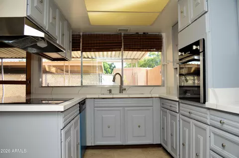 Kitchen - 1609 E Malibu Dr, Tempe, AZ 85282 photo 3 of 7