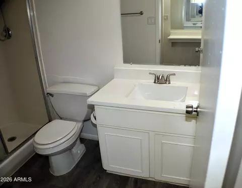 Bath - 1609 E Malibu Dr, Tempe, AZ 85282 photo 3 of 5