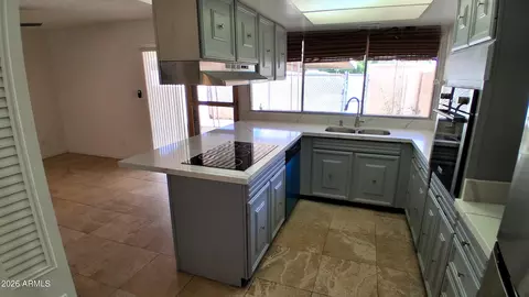 Kitchen - 1609 E Malibu Dr, Tempe, AZ 85282 photo 1 of 7