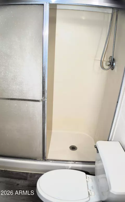 Bath - 1609 E Malibu Dr, Tempe, AZ 85282 photo 4 of 5