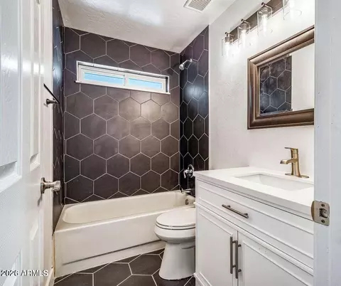Bath - 4605 E Scott Ave, Gilbert, AZ 85234 photo 5 of 6