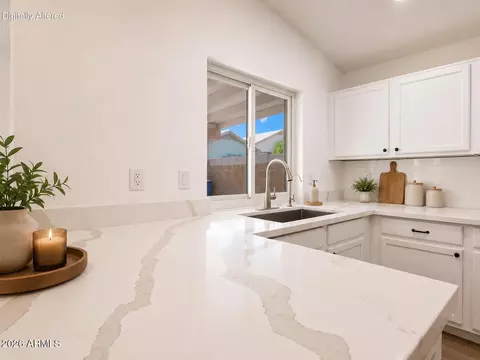 Kitchen - 4605 E Scott Ave, Gilbert, AZ 85234 photo 4 of 9