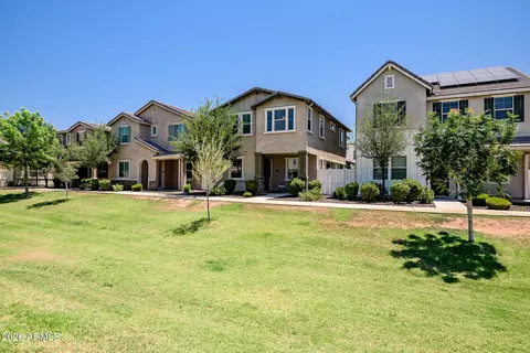 Exterior - 2252 S Basmath Ln, Gilbert, AZ 85295 photo 1 of 9