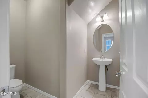 Bath - 2252 S Basmath Ln, Gilbert, AZ 85295 photo 1 of 3