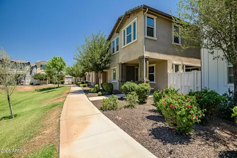 2252 S Basmath Ln, Gilbert, AZ 85295