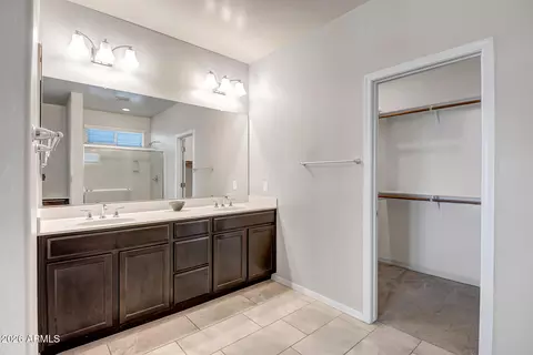 Bath - 2252 S Basmath Ln, Gilbert, AZ 85295 photo 2 of 3