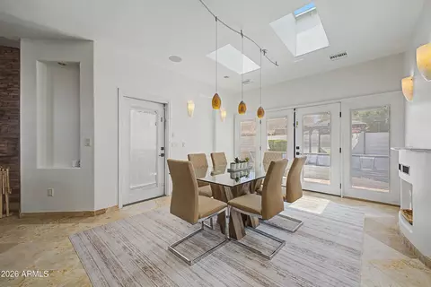 Dining - 4430 E Graythorn St, Phoenix, AZ 85044 photo 4 of 5