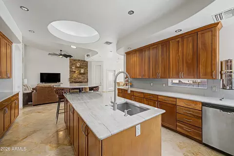 Kitchen - 4430 E Graythorn St, Phoenix, AZ 85044 photo 4 of 6