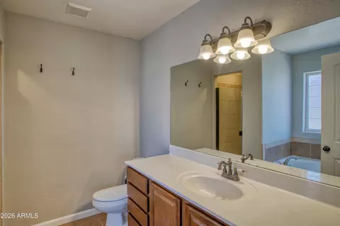 Bath - 140 N Divot Dr, Eagar, AZ 85925 photo 1 of 4
