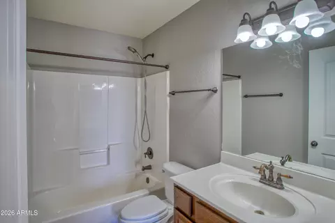 Bath - 140 N Divot Dr, Eagar, AZ 85925 photo 4 of 4