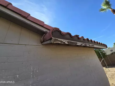 Exterior - 2431 W Crocus Dr, Phoenix, AZ 85023 photo 27 of 28