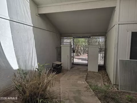 Exterior - 2431 W Crocus Dr, Phoenix, AZ 85023 photo 10 of 28