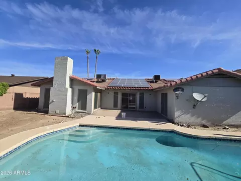 Exterior - 2431 W Crocus Dr, Phoenix, AZ 85023 photo 20 of 28