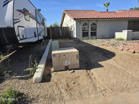 Exterior - 2431 W Crocus Dr, Phoenix, AZ 85023 photo 3 of 28