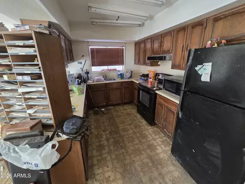 Kitchen - 2431 W Crocus Dr, Phoenix, AZ 85023 photo 2 of 5