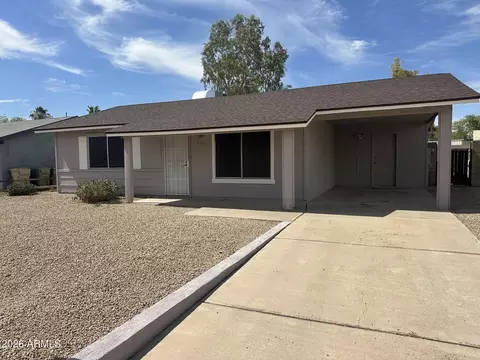 5832 W John Cabot Rd, Glendale, AZ 85308