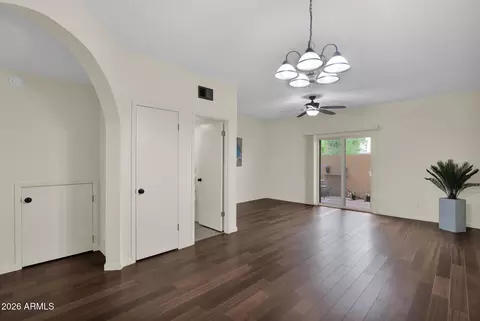 Living - 1935 W Morten Ave #23, Phoenix, AZ 85021 photo 1 of 5