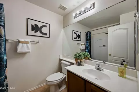 Bath - 2826 S Rock St, Gilbert, AZ 85295 photo 3 of 3