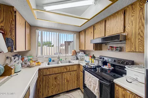 Kitchen - 7006 E Jensen St #67, Mesa, AZ 85207 photo 2 of 6