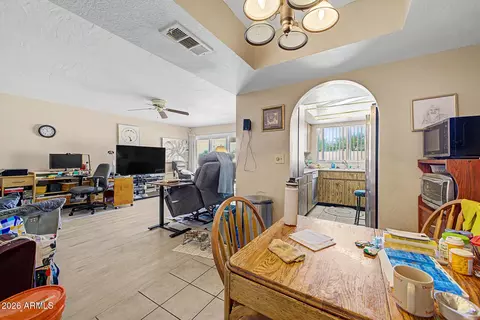 Dining - 7006 E Jensen St #67, Mesa, AZ 85207 photo 2 of 2