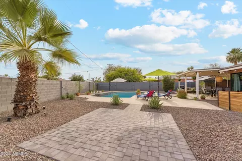 Exterior - 2011 W Campbell Ave, Phoenix, AZ 85015 photo 5 of 15