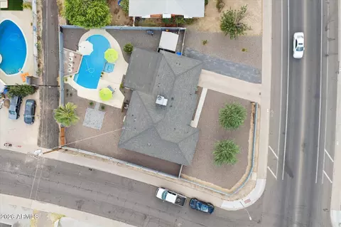 View/Area - 2011 W Campbell Ave, Phoenix, AZ 85015 photo 3 of 4