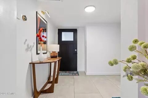 Entry Way - 2011 W Campbell Ave, Phoenix, AZ 85015 photo 1 of 2