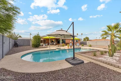 Exterior - 2011 W Campbell Ave, Phoenix, AZ 85015 photo 6 of 15