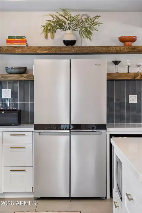 Kitchen - 2011 W Campbell Ave, Phoenix, AZ 85015 photo 5 of 8