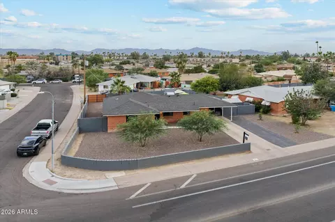 View/Area - 2011 W Campbell Ave, Phoenix, AZ 85015 photo 1 of 4