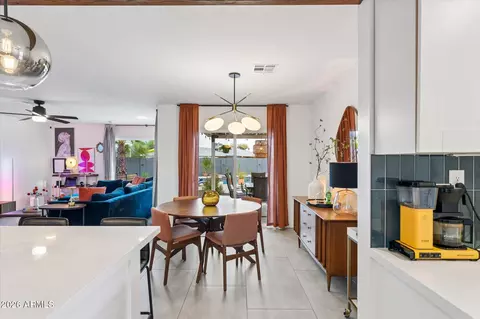 Dining - 2011 W Campbell Ave, Phoenix, AZ 85015 photo 3 of 4