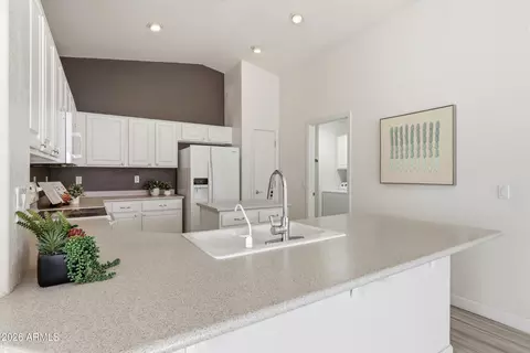 Kitchen - 4600 E Mia Ln, Gilbert, AZ 85298 photo 5 of 5