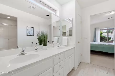 Bath - 4600 E Mia Ln, Gilbert, AZ 85298 photo 1 of 4