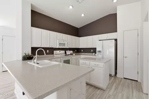 Kitchen - 4600 E Mia Ln, Gilbert, AZ 85298 photo 3 of 5