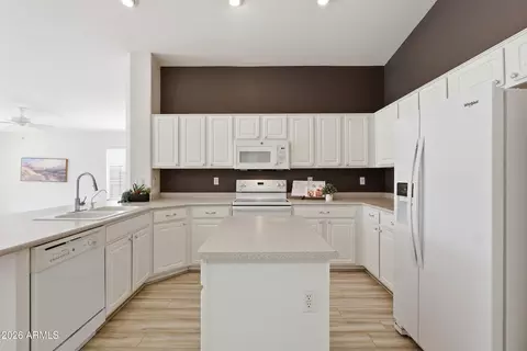 Kitchen - 4600 E Mia Ln, Gilbert, AZ 85298 photo 2 of 5