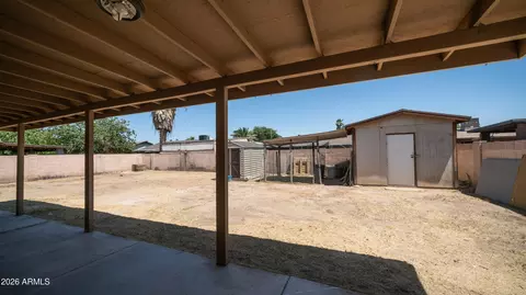Exterior - 7727 W Earll Dr, Phoenix, AZ 85033 photo 6 of 8