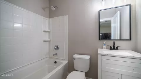 Bath - 7727 W Earll Dr, Phoenix, AZ 85033 photo 4 of 4