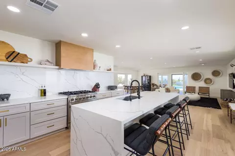 Kitchen - 2336 E Orangewood Ave, Phoenix, AZ 85020 photo 1 of 2