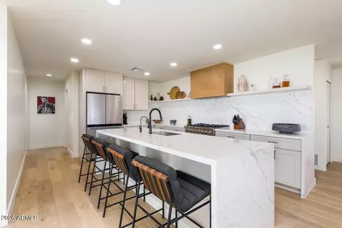 Kitchen - 2336 E Orangewood Ave, Phoenix, AZ 85020 photo 2 of 2