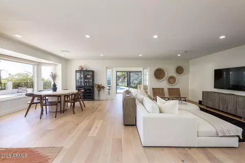 Living - 2336 E Orangewood Ave, Phoenix, AZ 85020 photo 1 of 3