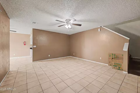 Living - 6902 W Devonshire Ave #1281, Phoenix, AZ 85033 photo 1 of 3