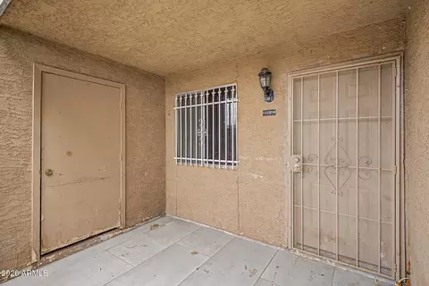 Exterior - 6902 W Devonshire Ave #1281, Phoenix, AZ 85033 photo 2 of 7