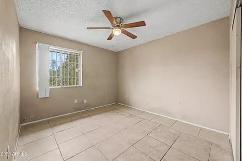 Bedroom - 6902 W Devonshire Ave #1281, Phoenix, AZ 85033 photo 3 of 3