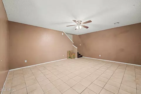 Living - 6902 W Devonshire Ave #1281, Phoenix, AZ 85033 photo 3 of 3