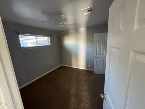 Bedroom - 1328 W Cochise Dr, Phoenix, AZ 85021 photo 2 of 2