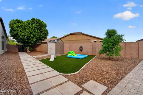 Exterior - 2174 S Stuart Ave, Gilbert, AZ 85295 photo 14 of 16