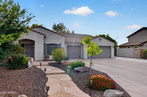 Exterior - 2174 S Stuart Ave, Gilbert, AZ 85295 photo 3 of 16