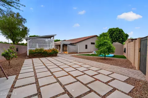 Exterior - 2174 S Stuart Ave, Gilbert, AZ 85295 photo 13 of 16