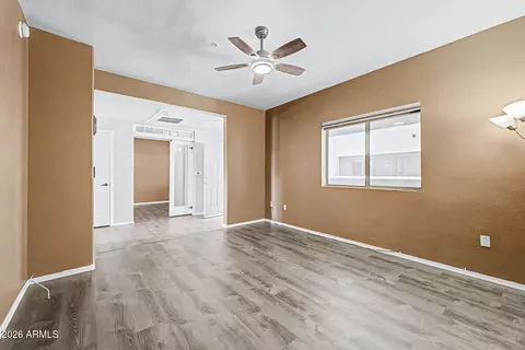 Living - 920 E Devonshire Ave #3031, Phoenix, AZ 85014 photo 2 of 2